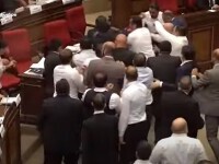 Parlamentarii armeni s-au luat la bătaie. Forțele de securitate abia au reușit să îi potolească. VIDEO