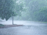 ANM a emis Cod Portocaliu de ploi torenţiale în mai multe zone din țară