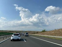Cozi interminabile pe Autostrada Soarelui de 1 Mai. Se circulă pe unele porţiuni şi cu 50 de km/h