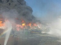 Incendiu uriaș la un terminal petrolier din portul rusesc Novorossiisk de la Marea Neagră | VIDEO