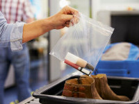 securitate aeroport bagaj de mana