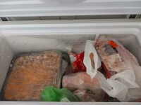 Un nou azil al groazei a fost descoperit în Ilfov. Alimente și medicamente expirate, găsite de ANPC la locație | GALERIE FOTO