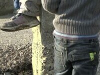 Un copil de 5 ani din Bistrița Năsăud a murit în fosa septică a căminului cultural. A fost găsit chiar de tatăl lui