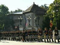 Funeraliile lui Ion Iliescu. Cortegiul funerar a ajuns la Palatul Cotroceni și a fost depus pe catafalc în Sala Unirii