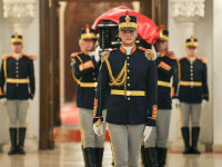 Funeraliile lui Ion Iliescu. Cortegiul funerar a ajuns la Palatul Cotroceni, sicriul a fost depus pe catafalc în Sala Unirii