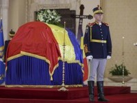 Înmormântarea lui Ion Iliescu, ceremonii oficiale. Nina Iliescu a lipsit de la funeraliile de stat de la Palatul Cotroceni