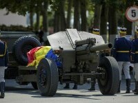 Marii absenți la înmormântarea lui Ion Iliescu. Pe traseu, străzile au fost aproape pustii. „Poate că lumea are serviciu”