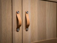 Un bărbat din Italia și-a cumpărat un dulap second-hand și a descoperit o comoară ascunsă, de 190.000 de euro