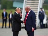 Trump și Putin, întâlnire în Alaska. Cei doi și-au strâns mâna zâmbitori, pe covorul roșu. Președintele american a aplaudat