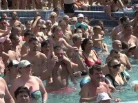 Minivacanța de Sfânta Maria a umplut hotelurile la Băile Felix. Turiștii s-au distrat în bazine și la petreceri cu spumă