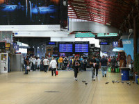 Digitalizare la CFR, dar cu hârtie doveditoare la ghișeu. Studenții cu CI electronic, nevoiți să aducă dovada domiciliului