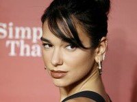 Dua Lipa a împlinit 30 de ani. Povestea din spatele succesului. GALERIE FOTO