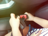 copil centura masina