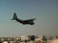 Așii aviației. Zeci de piloți de la Forțele Aeriene Române și din străinătate au uimit peste 100.000 de oameni