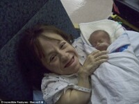 Cea mai mica mama din lume! Are 71 de centimetri si 3 copii