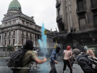 Proteste violente la o universitate din Buenos Aires!