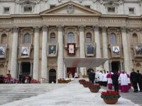 Peste 200 de cardinali s-au adunat la Vatican. Data conclavului nu a fost inca fixata