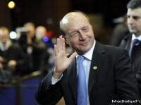 Financial Times: Basescu arunca zarurile. Demisia lui Boc, o posibila manevra politica