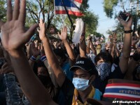 Manifestatii violente in Thailanda pentru demiterea Guvernului. MAE avertizeaza turistii romani