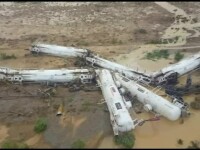 Un tren cu 200.000 de litri de acid sulfuric a deraiat in Australia. Perimetrul de securitate intins pe 2 kilometri