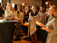 Andreea Esca a lansat varianta print \