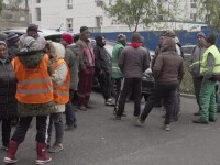 Angajații de la salubritate din Ploiești au ieșit în stradă din cauza salariilor