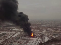 Incendiu uriaș în Rusia. Pompierii s-au luptat ore întregi să stingă flăcările