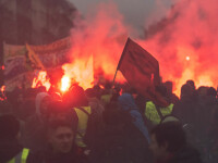 Efectele grevei masive din Franța. Turiștii își anulează rezervările, localnicii nu mai ies din case