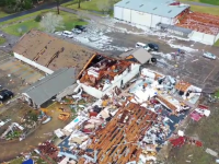 Trei oameni au murit după ce zeci de tornade au măturat sudul Statelor Unite