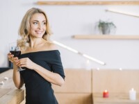 (P) Sfaturi utile pentru a alege o rochie de seara potrivita