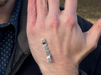Invenția care a șocat internetul. Ce și-a implantat în palmă