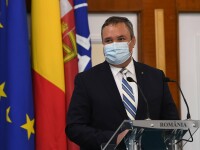 Premierul Ciucă: Institutul Cantacuzino a primit lăzile de gheaţă carbonică pentru vaccinuri