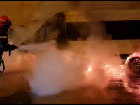 Un microbuz care trebuia să ia muncitori de la o fabrică din Pitești a luat foc. Ce s-a întâmplat