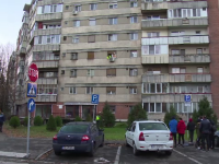 O femeie a fost găsită moartă după ce a căzut de la etaj, în Oradea. Oamenii nu înțeleg ce s-a întâmplat