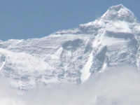Înălțimea muntelui Everest a fost modificată. Cât măsoară acum cel mai înalt munte din lume
