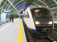 Primele curse cu trenul între Gara de Nord și Aeroportul Otopeni au întârzieri mari