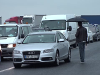Tranzitarea frontierei cu Ungaria a fost reluată. Mașinile au fost blocate ore în șir în vamă