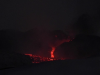 Etna a erupt din nou. Exploziile au aruncat în aer bucăți uriașe de stâncă