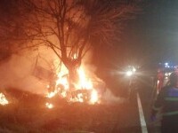 O tânără de 30 de ani a murit într-un accident îngrozitor, în Ialomița. Mașina a luat foc după ce a lovit un copac