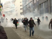 Proteste violente în Belgia după impunerea noilor restricții. Adevărate bătăi au avut loc pe străzile din Bruxelles
