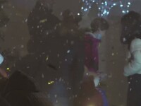 Focuri de artificii și zăpadă artificială la inaugurarea Pieței de Crăciun din Iași