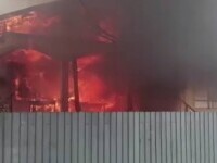 Bacău: Șase persoane au rămas fără locuință în plină iarnă, după ce casa lor a ars din temelii