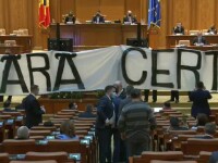 Protest în Parlament cu AUR și Șoșoacă. Banner uriaș: ”Libertate fără certificate”