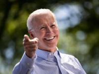 Joe Biden a insultat un jurnalist Fox News care l-a întrebat despre inflaţie: ”Ce idiot!”