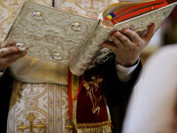Răspunsul Arhiepiscopului Sucevei către un tânăr „smintit” că li se dă voie în biserică femeilor la menstruație
