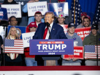 Donald Trump: Imigranții „otrăvesc sângele țării”. Afirmațiile din campanie, considerate fasciste, xenofobe și rasiste