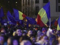 Miting pro-democrație în București. Peste 1.000 de oameni participă la un maraton civic despre libertate | LIVE