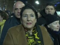 Președinta Salome Zurabișvili refuză să-și lase mandatul, susținând că alegerile au fost fraudate. O înlocuiește un fost fotbalist