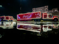 (P) Caravana Coca-Cola de Crăciun răspândește magie și bucurie în toată țara, chiar și unde camioanele roșii nu pot ajunge
