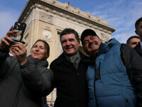 Ce a făcut Nicușor Dan la finalul paradei militare. Președintele a fost însoțit de membrii Guvernului la eveniment. VIDEO